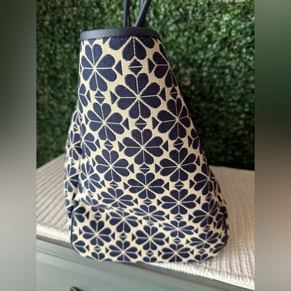 Kate Spade Navy and Cream Spade Floral Large Tote Bag - Picture 5 of 7